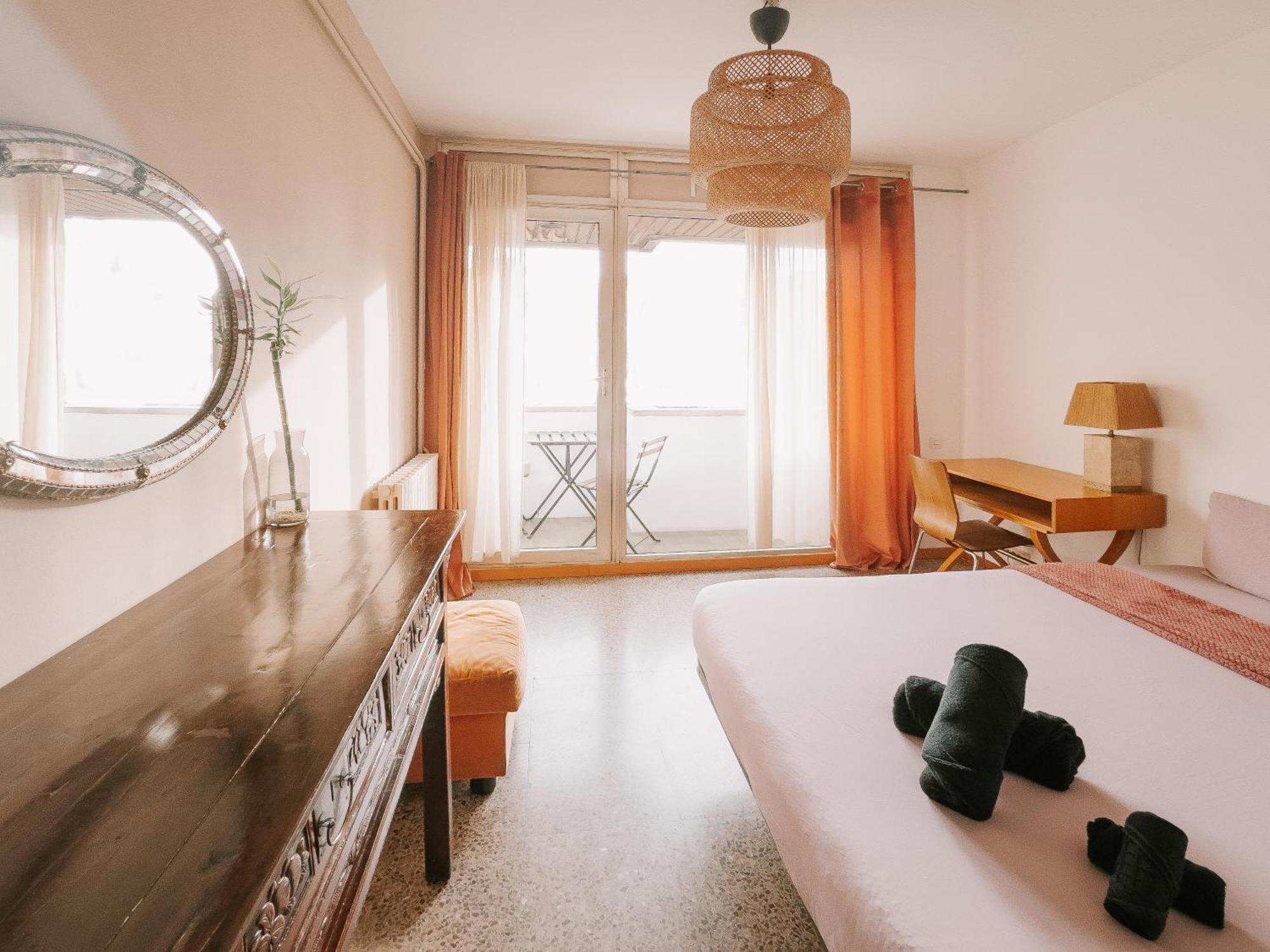 Lovely Rooms In Shared Apartment Gracia Neighborhood 바르셀로나 외부 사진