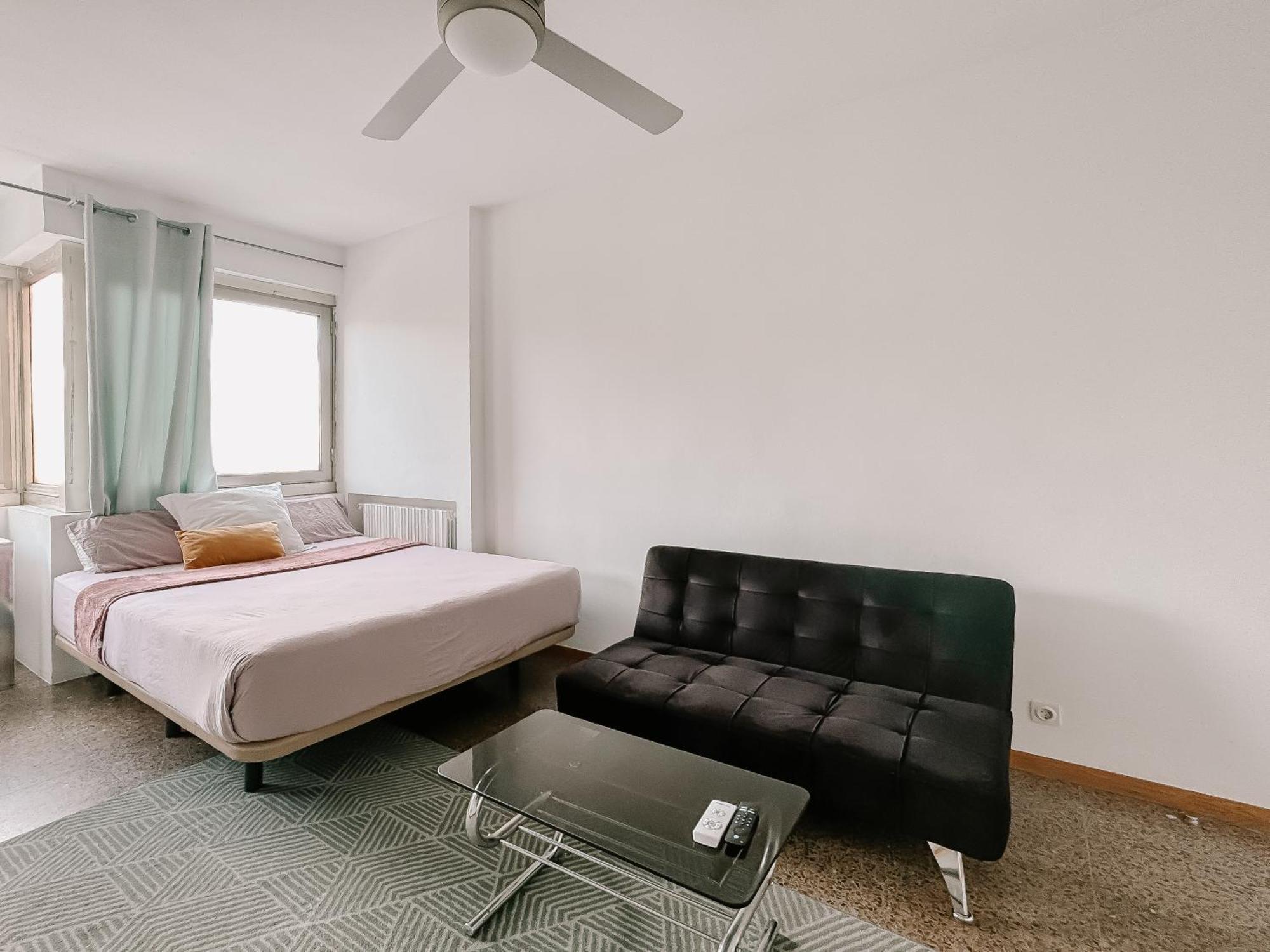 Lovely Rooms In Shared Apartment Gracia Neighborhood 바르셀로나 외부 사진