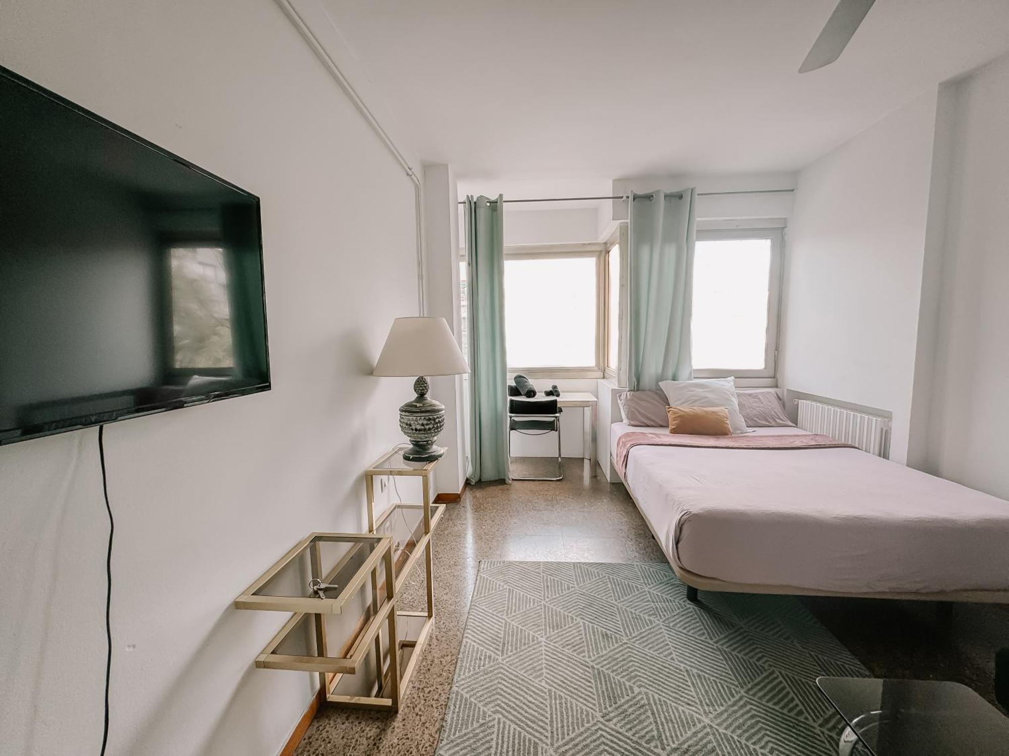 Lovely Rooms In Shared Apartment Gracia Neighborhood 바르셀로나 외부 사진
